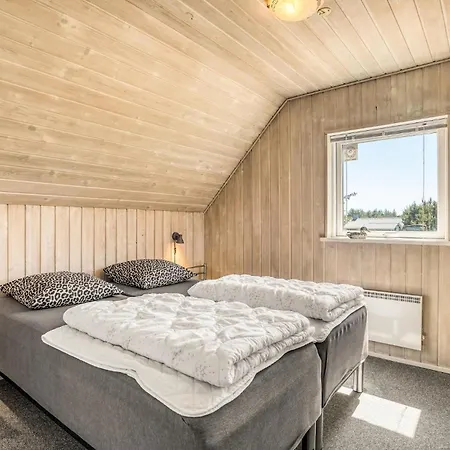 Cozy In With Sauna 度假居 *